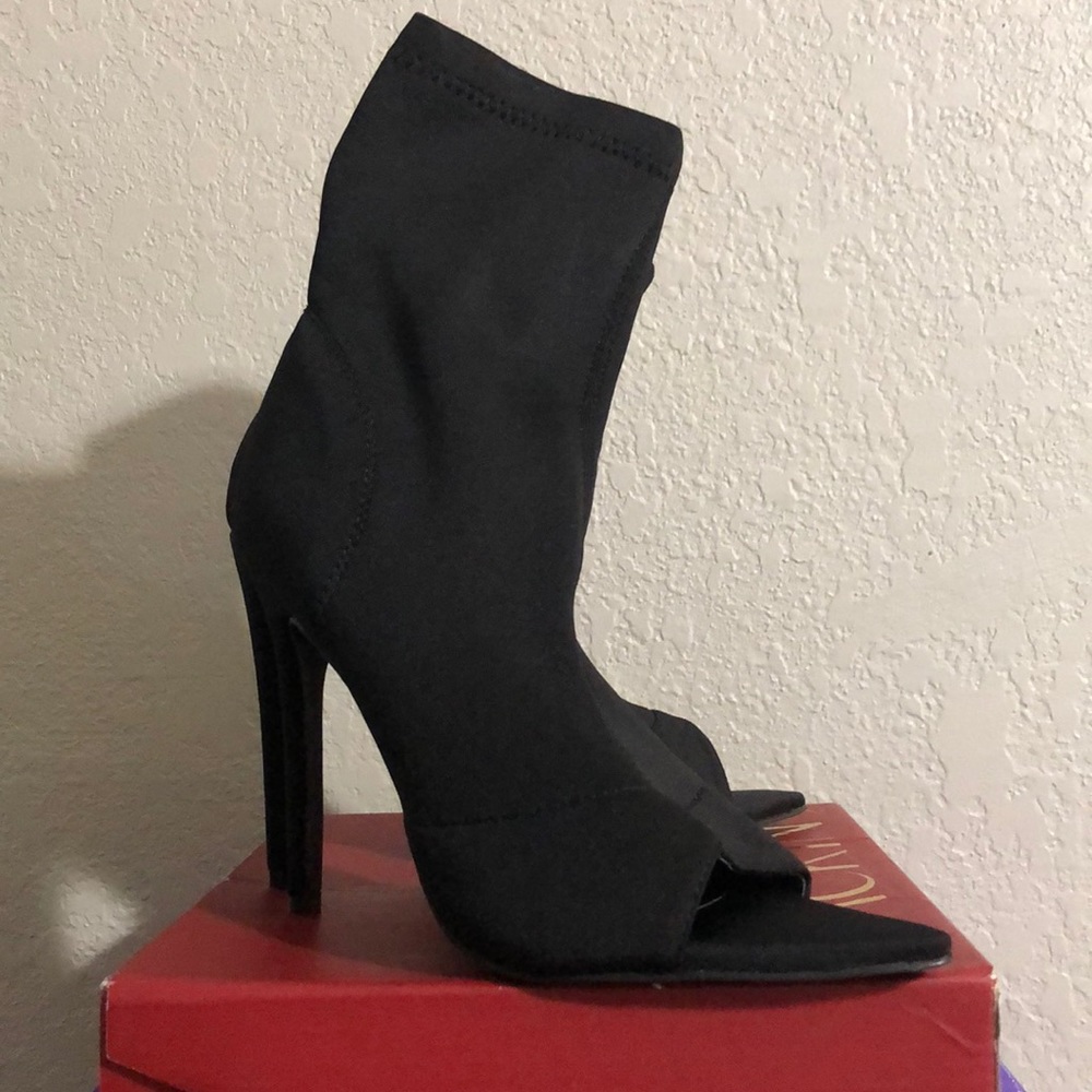Open toe heel booties - Picture 2 of 2